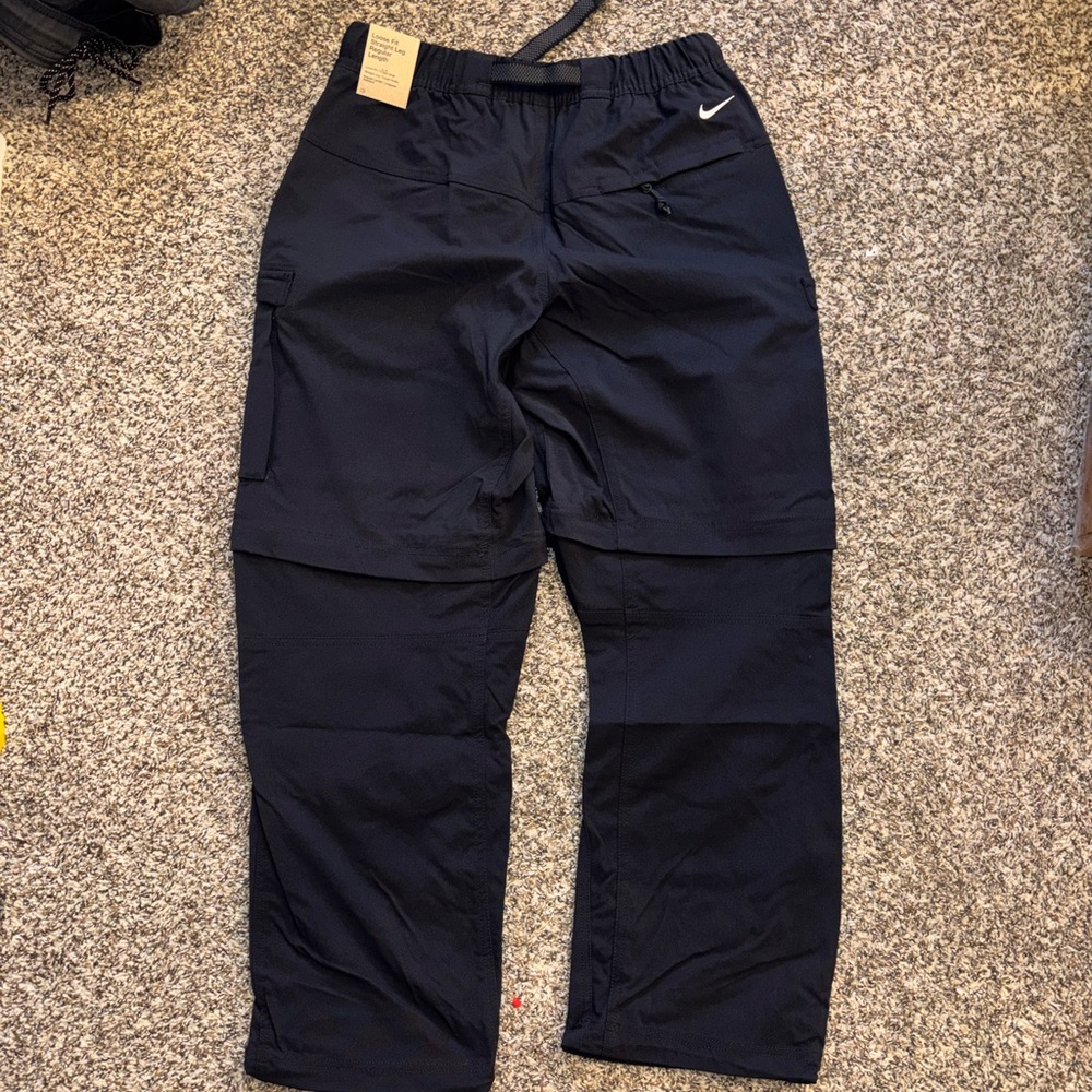 Nike ACG Cargo convertible pants. New! Small men’s - Picture 2 of 9